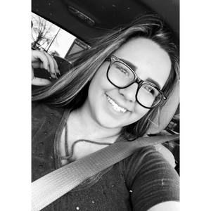 Meet your Posher, Caitlin